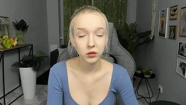 MaoqiBeverly online show from March 2026 08:29:01 AM