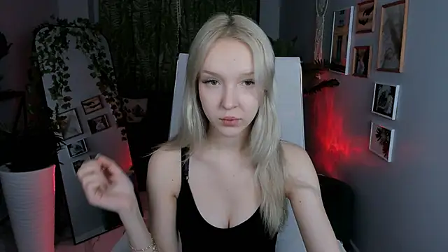 MaoqiBeverly online show from April 2026 03:04:02 AM