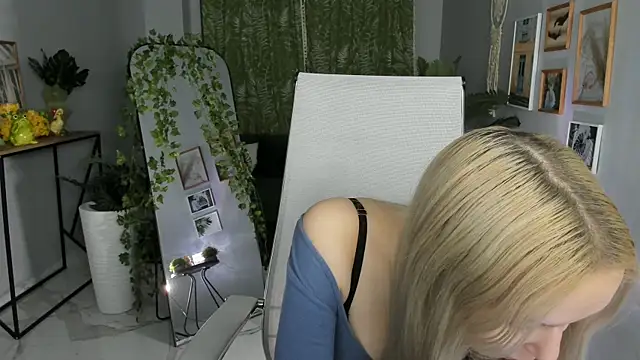 MaoqiBeverly online show from April 2026 05:58:02 AM