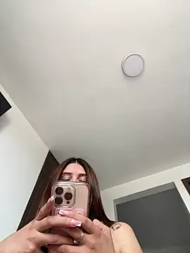 alison parkerr26 online show from February 2026 07:15:02 PM