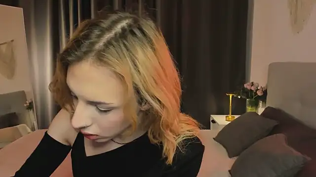 Tiffany  King online show from April 2026 05:41:01 AM