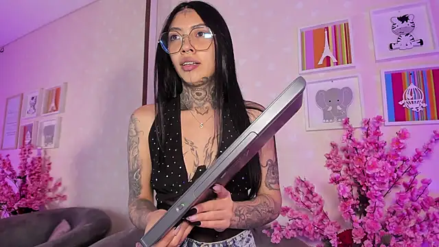 Ashley Blum  online show from March 2026 01:05:01 PM