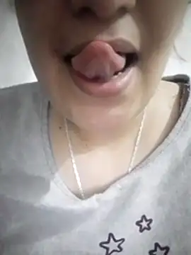 Womenfire000 online show from March 2026 01:01:01 AM