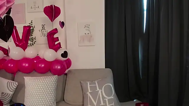 Snapshot of Sally_Dvine chatting on February 2026 09:44:01 PM Sally Dvine online show from February 2026 09:44:01 PM