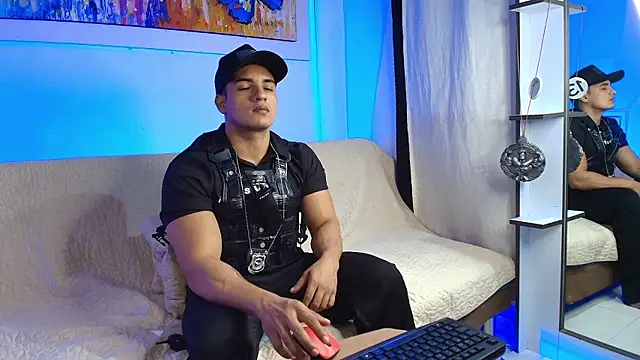 Snapshot of jhon_nicolas chatting on July 2026 10:02:02 PM jhon nicolas online show from July 2026 10:02:02 PM