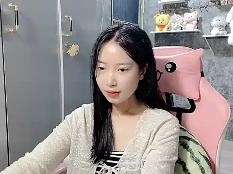 Linne6789 online show from April 2026 04:20:02 AM