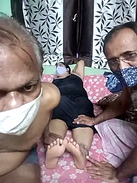 HoneyHush online show from February 2026 05:47:02 PM