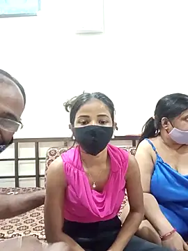 HoneyHush online show from April 2026 08:40:01 AM