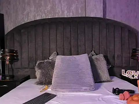 RED VIOLETH online show from February 2026 05:33:02 AM