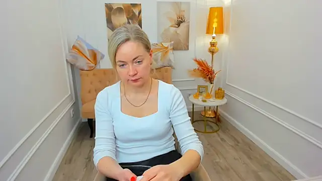 CharlotteKerti online show from April 2026 11:35:01 AM