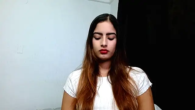 Snapshot of Nicol_xx1 chatting on May 2026 05:26:02 AM Nicol xx1 online show from May 2026 05:26:02 AM