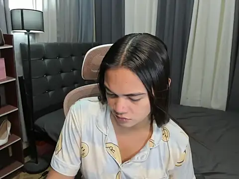 Snapshot of TinyCock_Rein chatting on March 2026 04:57:01 PM TinyCock Rein online show from March 2026 04:57:01 PM