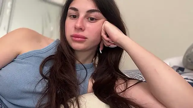 LiluMartiznir online show from April 2026 07:17:02 AM