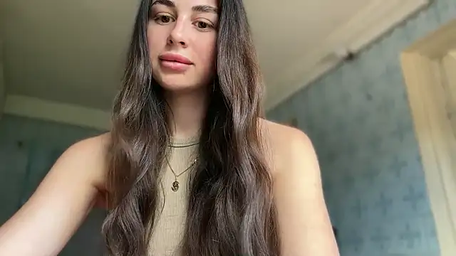 Snapshot of LiluMartiznir chatting on June 2026 11:21:01 AM LiluMartiznir online show from June 2026 11:21:01 AM