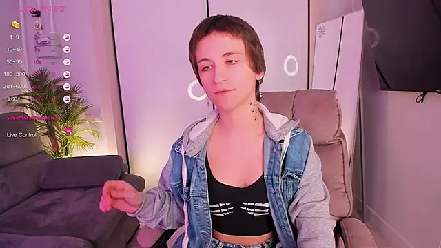 Snapshot of AutumnWhisper chatting on February 2026 09:31:01 PM AutumnWhisper online show from February 2026 09:31:01 PM