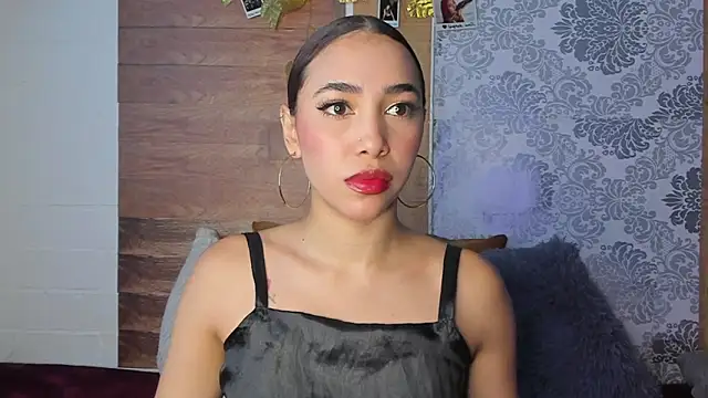 LiaHansson00 online show from April 2026 04:53:02 PM