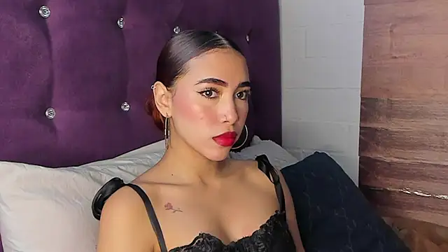 Snapshot of LiaHansson00 chatting on July 2026 04:24:01 PM LiaHansson00 online show from July 2026 04:24:01 PM