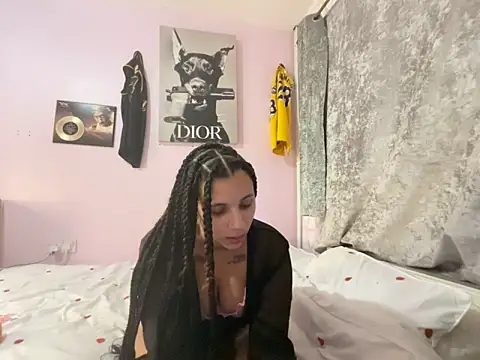 RavenNoirr online show from February 2026 06:20:02 PM