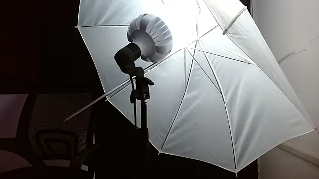 Miss Merrie online show from March 2026 10:06:01 AM