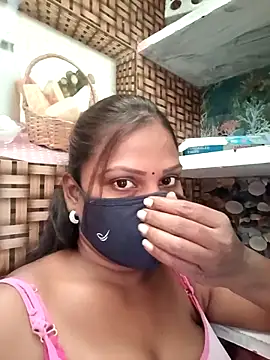 Snapshot of Tamil_Hot_Nisha chatting on February 2026 06:10:02 AM Tamil Hot Nisha online show from February 2026 06:10:02 AM