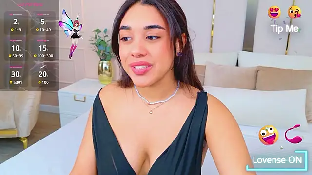 Luna Cortier online show from March 2026 06:19:02 AM