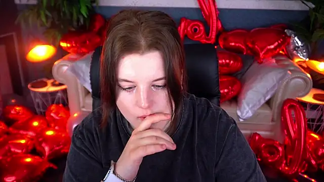 KristiFoxy online show from February 2026 01:28:01 PM