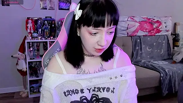 MollysLand online show from February 2026 07:45:01 AM