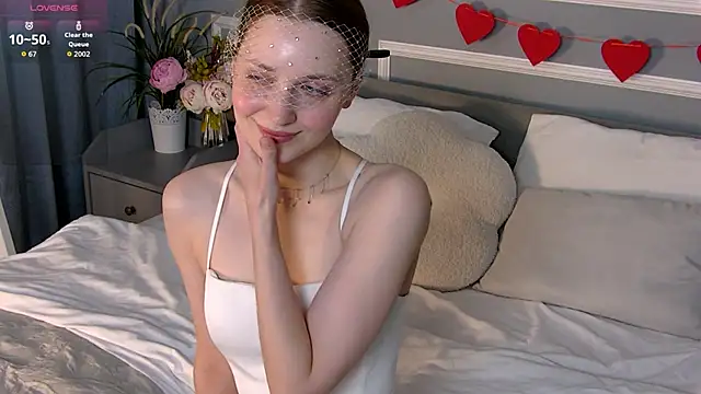 Snapshot of EmmaSagge chatting on June 2026 06:51:01 AM EmmaSagge online show from June 2026 06:51:01 AM