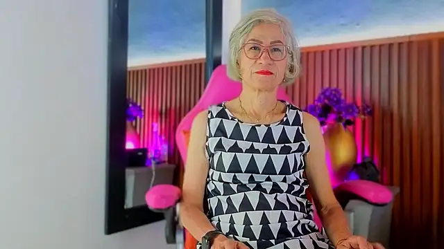 miss monserrate01 online show from April 2026 01:59:01 PM