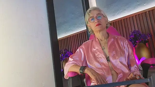 miss monserrate01 online show from April 2026 01:37:01 PM