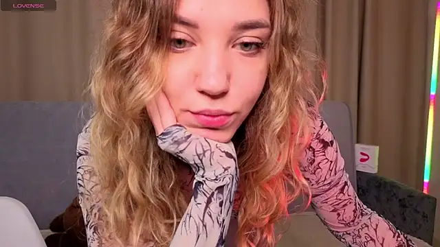 alice charm  online show from April 2026 02:58:02 AM