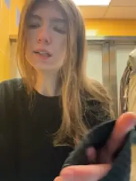 Bubble Chloe online show from February 2026 12:11:01 PM