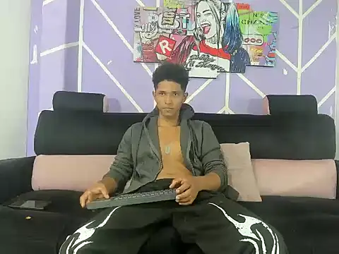 Yoel hot2004 online show from April 2026 07:44:02 PM