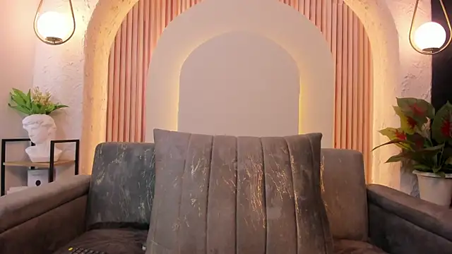 Snapshot of violet_scott_ chatting on February 2026 10:03:02 AM violet scott online show from February 2026 10:03:02 AM