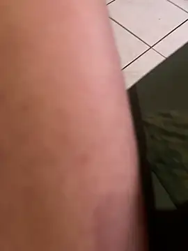 Kylxxx8 online show from February 2026 02:53:01 AM