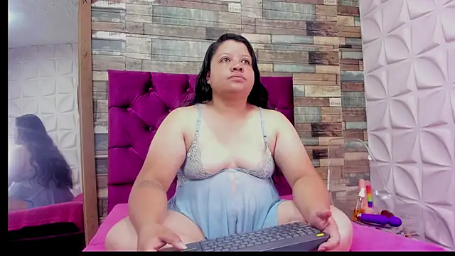 Carolina-Lenon online show from February 2026 06:44:01 PM