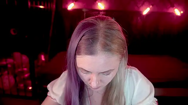 Snapshot of DramaQuenns chatting on March 2026 06:53:01 AM DramaQuenns online show from March 2026 06:53:01 AM