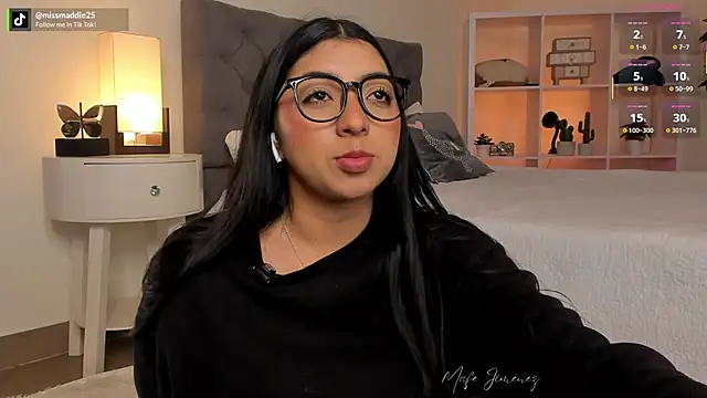 missvancouver online show from April 2026 07:58:02 PM