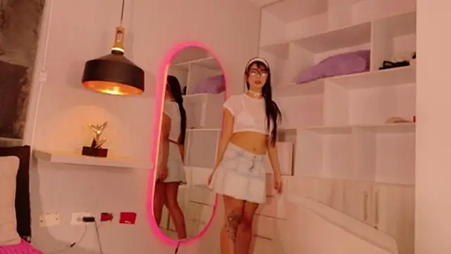 Pikayle online show from April 2026 11:00:01 PM