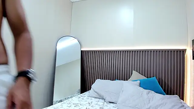 Mike Conors online show from March 2026 02:44:01 AM