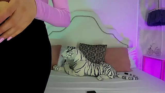 Snapshot of niicole_garner chatting on March 2026 04:57:01 PM niicole garner online show from March 2026 04:57:01 PM