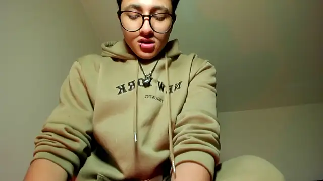 Snapshot of Adonibaskerville4 chatting on February 2026 02:14:01 PM Adonibaskerville4 online show from February 2026 02:14:01 PM