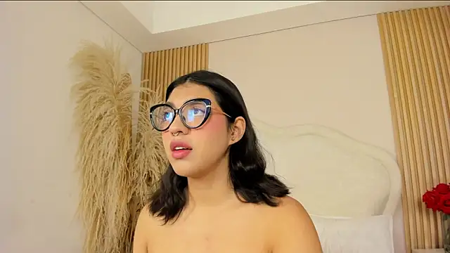 rebeca taylor online show from April 2026 12:35:01 PM