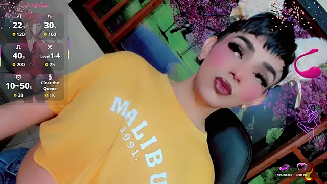 Snapshot of Maddye_Fox chatting on April 2026 07:15:01 PM Maddye Fox online show from April 2026 07:15:01 PM