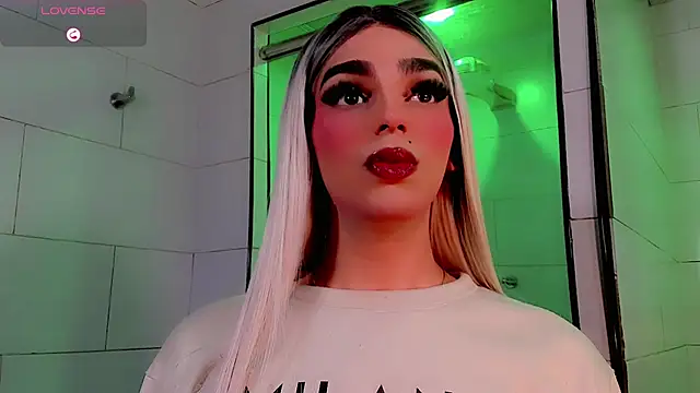 Snapshot of Maddye_Fox chatting on May 2026 03:23:01 AM Maddye Fox online show from May 2026 03:23:01 AM