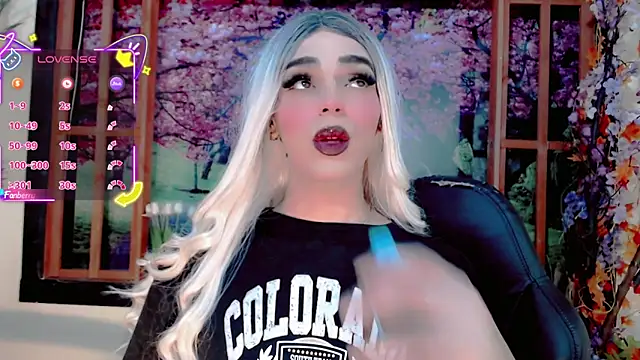 Snapshot of Maddye_Fox chatting on May 2026 11:29:01 AM Maddye Fox online show from May 2026 11:29:01 AM