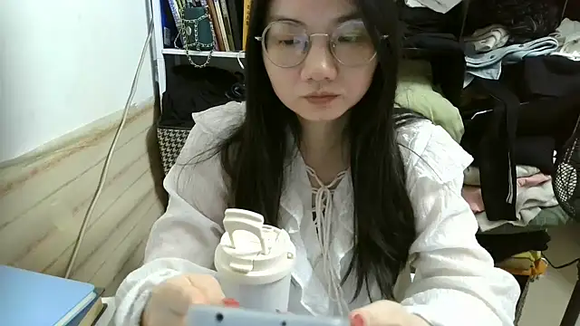 xiaoxiaowan11 online show from April 2026 12:06:02 PM