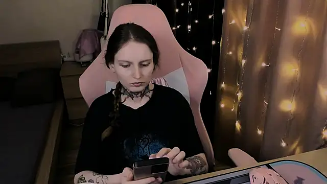 Onyxix online show from April 2026 09:23:01 PM