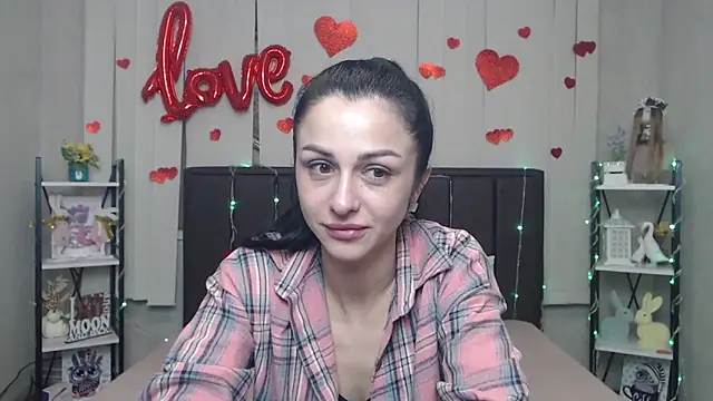 EvaClarkk online show from April 2026 05:19:01 AM