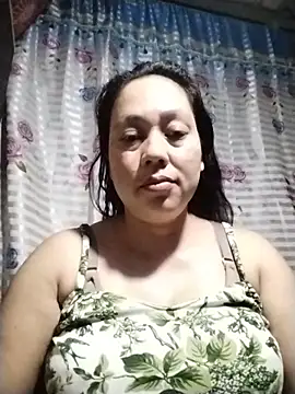 Snapshot of May_Bombs chatting on February 2026 08:49:02 PM May Bombs online show from February 2026 08:49:02 PM